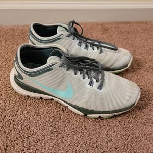 womens size 7.5 Nike